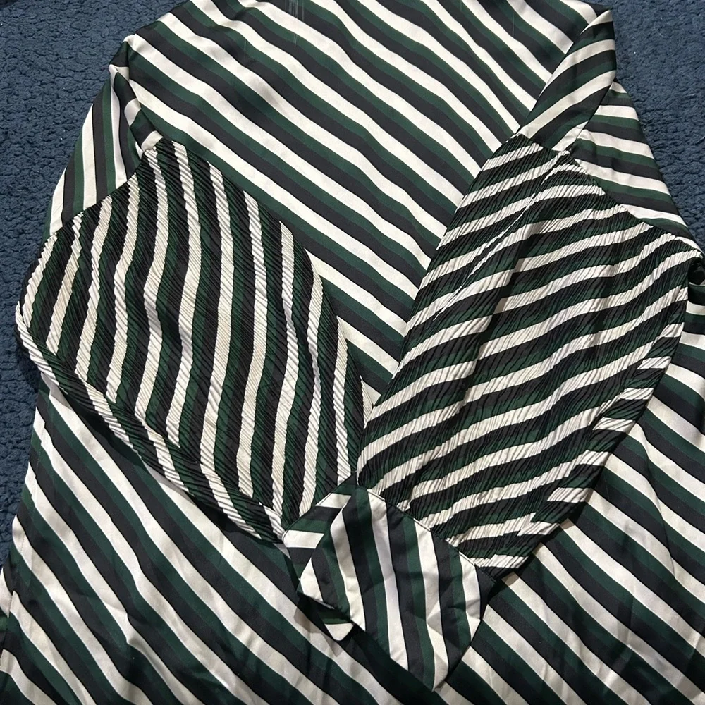 Zara Basics Blouse/dress. Vertical stripes color green navy blue/black and Beige - Picture 7 of 8